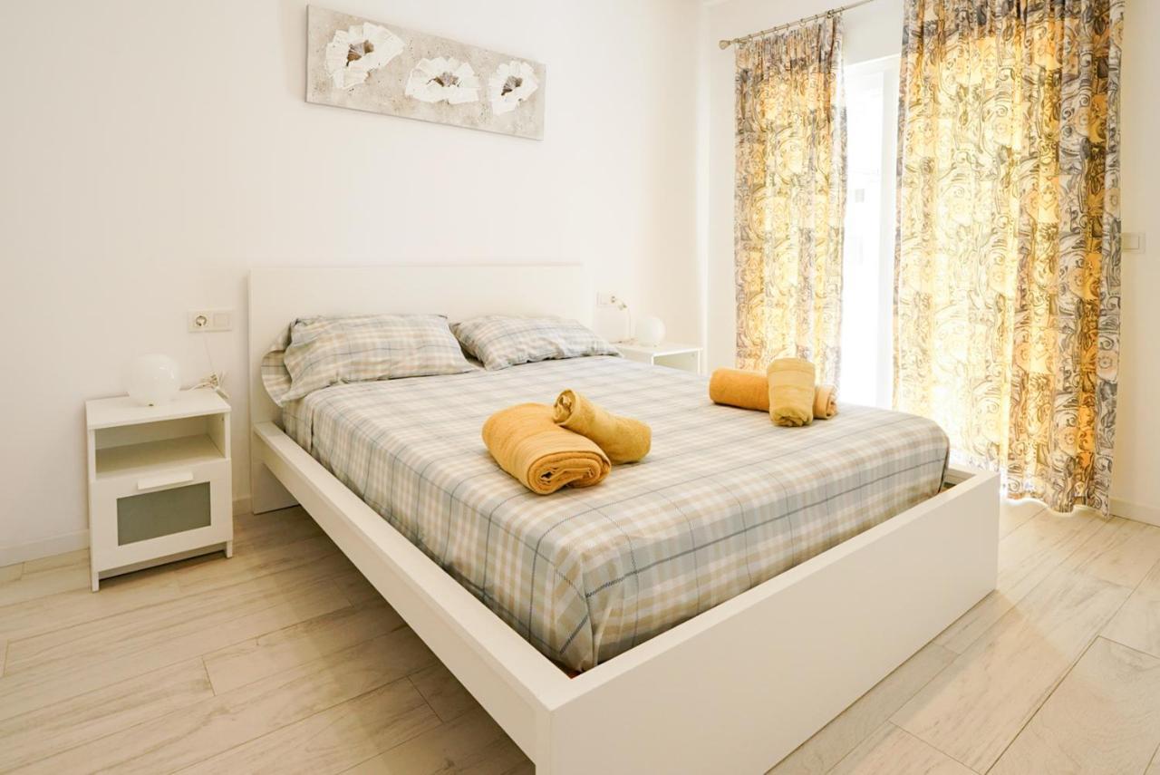 Casa Mya Con Terreno Privado Y Parking Compartido - A 800M De Playa Poniente Villa Benidorm Ngoại thất bức ảnh